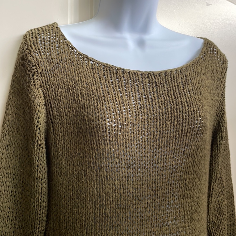 Calvin Klein Sweater - Picture 2 of 10